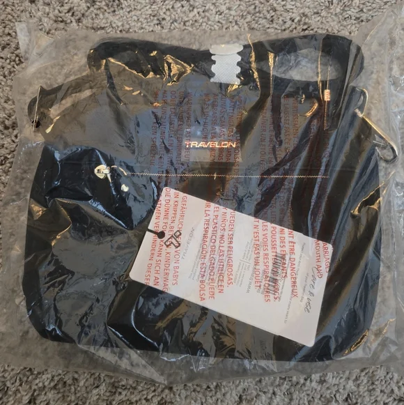 Travelon Anti-Theft Addison Small Crossbody - Picture 4 of 4